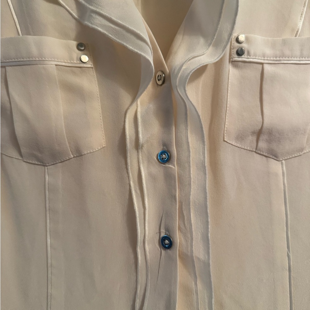 White House Black Market Cream Button Down Silk Shirt Beautiful like new - Picture 8 of 8